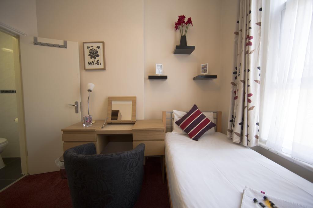 Royal Guest House 2 Hammersmith لندن المظهر الخارجي الصورة